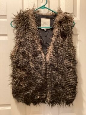 Jack by BB Dakota Faux Fur Vest in Brown and Black